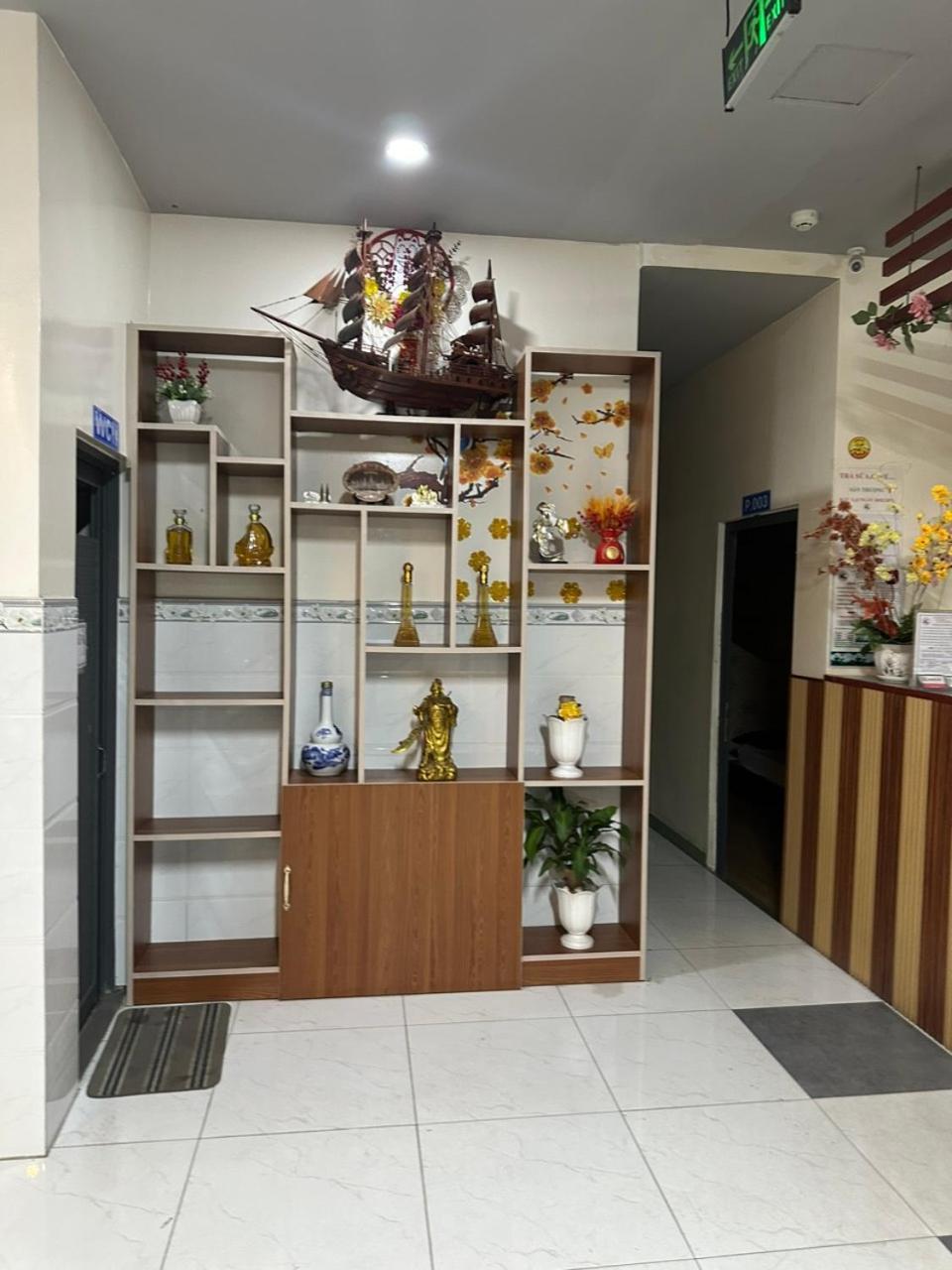 Khach San Nguyen Long Hotel Ap Thap Muoi Екстериор снимка