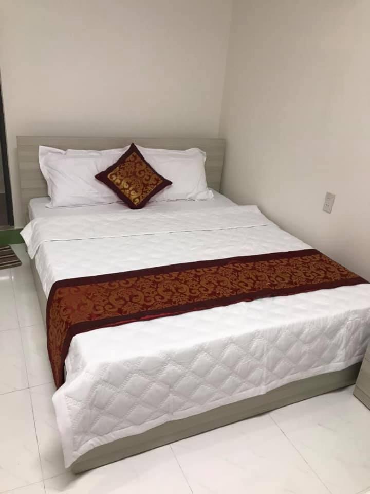 Khach San Nguyen Long Hotel Ap Thap Muoi Екстериор снимка