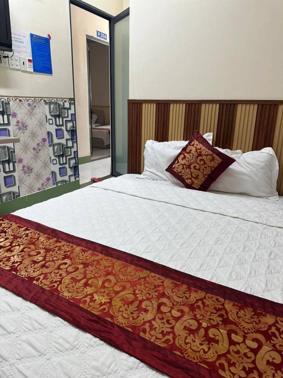 Khach San Nguyen Long Hotel Ap Thap Muoi Екстериор снимка
