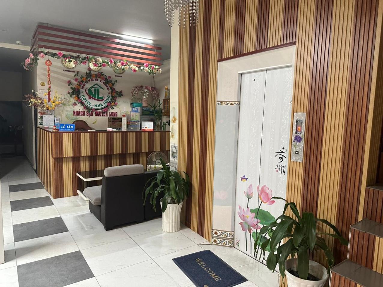 Khach San Nguyen Long Hotel Ap Thap Muoi Екстериор снимка
