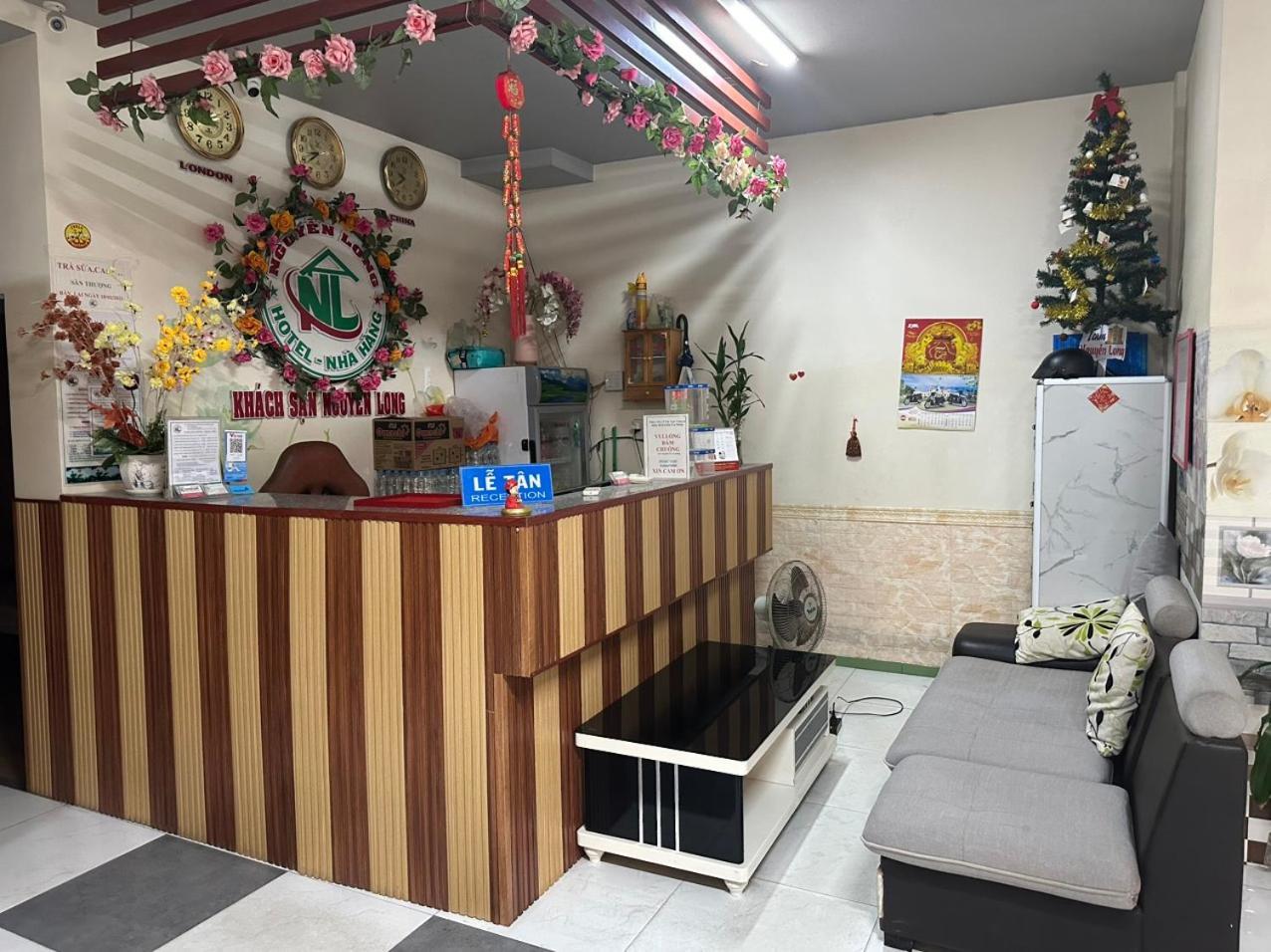 Khach San Nguyen Long Hotel Ap Thap Muoi Екстериор снимка